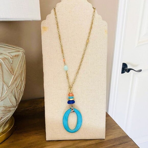 💜 Chicos Turquoise Howlite Oval Pendant Long Necklace With Gold-Tone Chain & Be - Picture 4 of 5